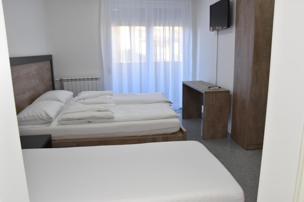 Motel Centar Бієліна Екстер'єр фото