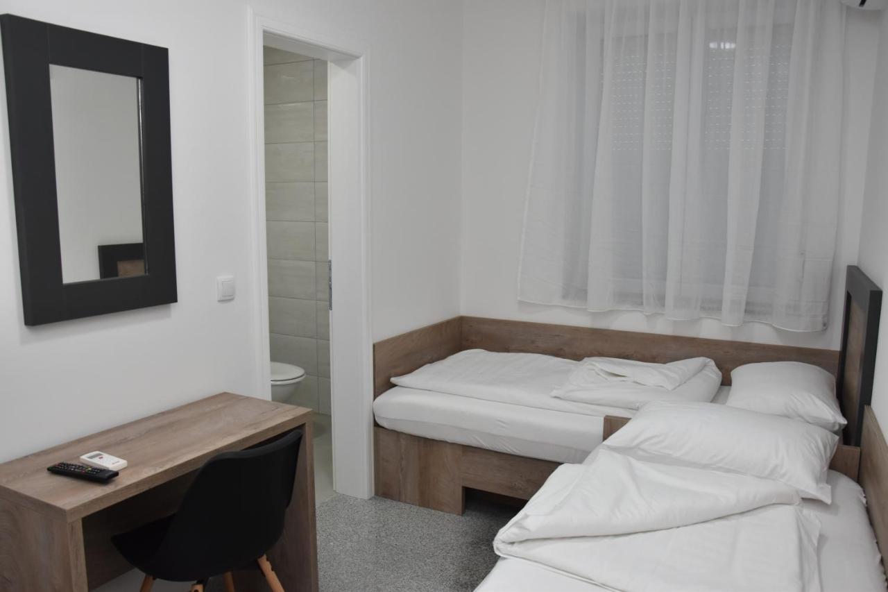 Motel Centar Бієліна Екстер'єр фото