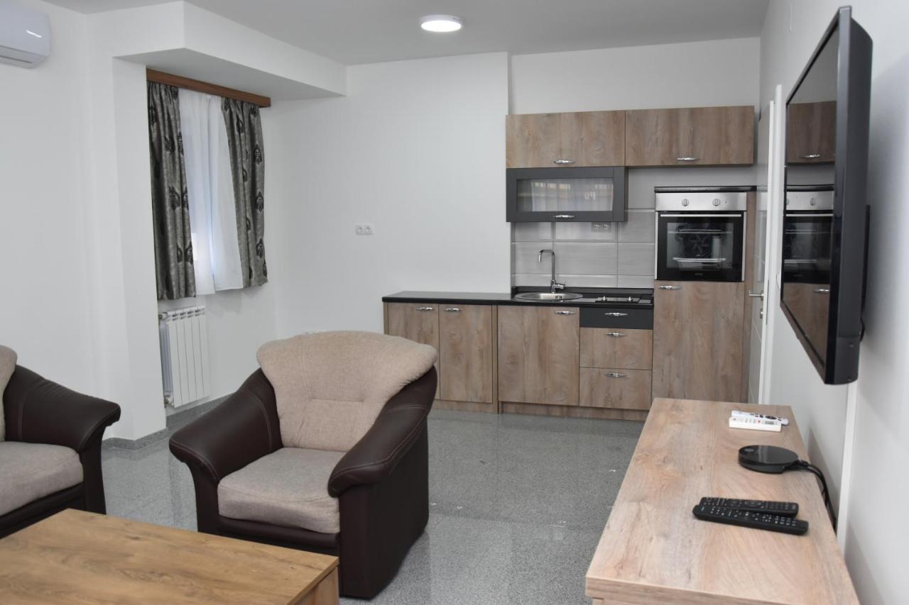 Motel Centar Бієліна Екстер'єр фото