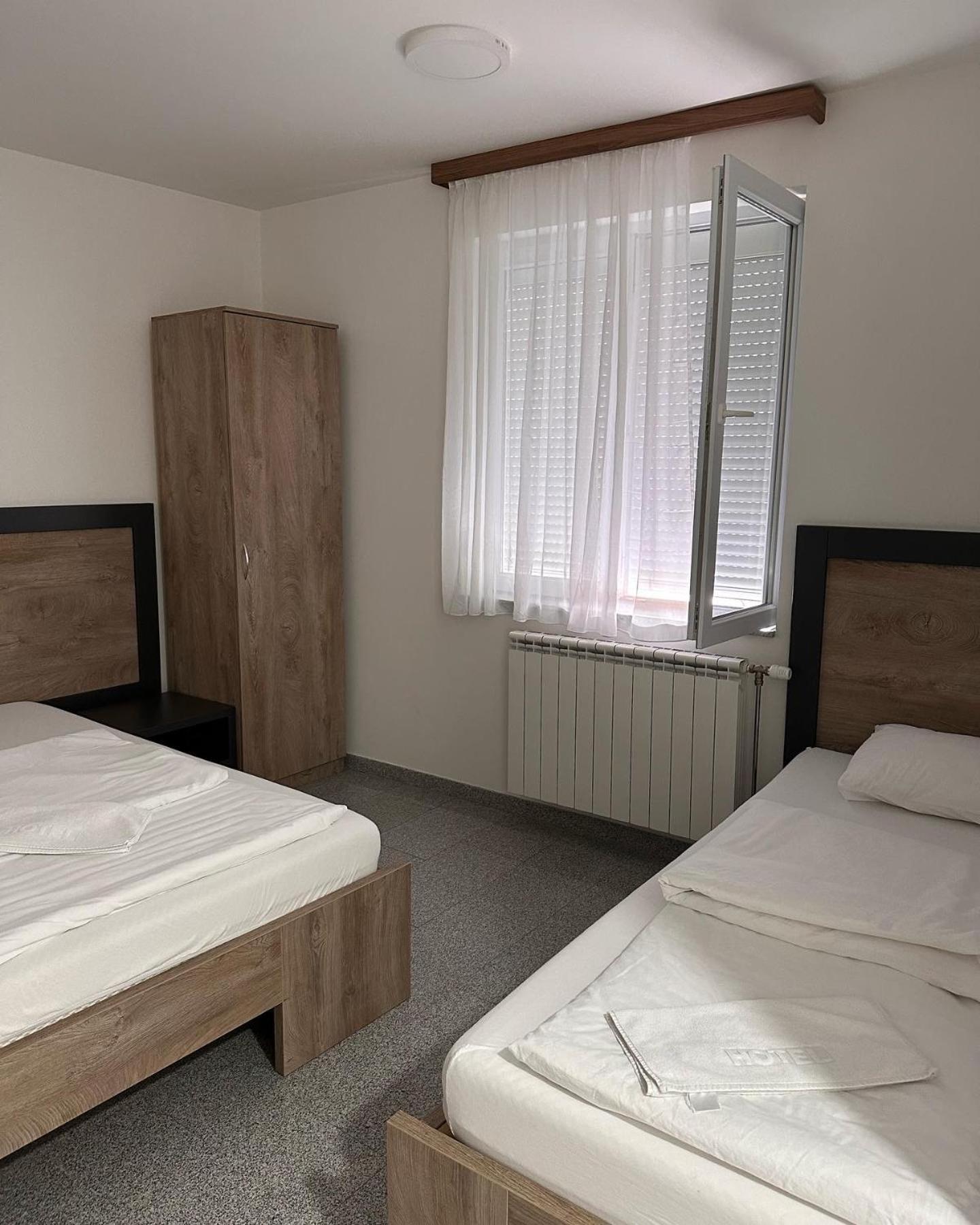Motel Centar Бієліна Екстер'єр фото