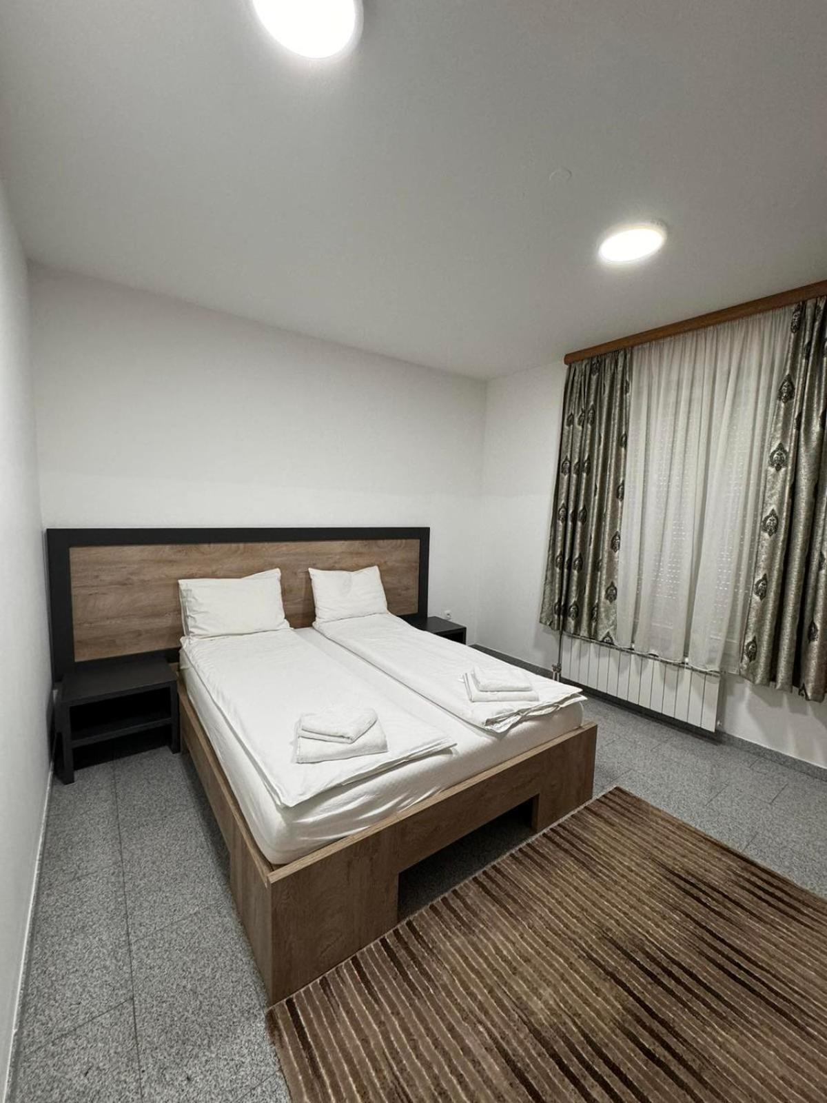 Motel Centar Бієліна Екстер'єр фото
