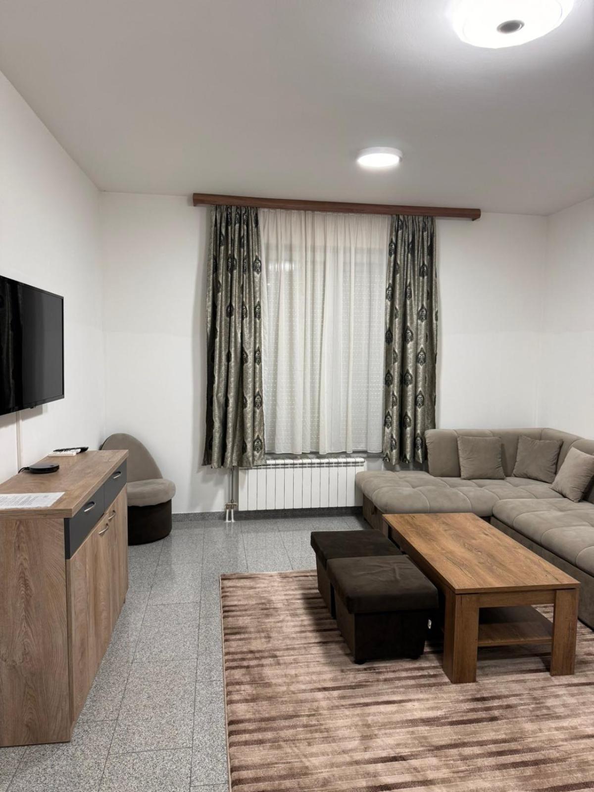 Motel Centar Бієліна Екстер'єр фото