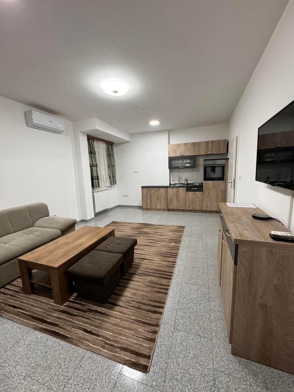 Motel Centar Бієліна Екстер'єр фото