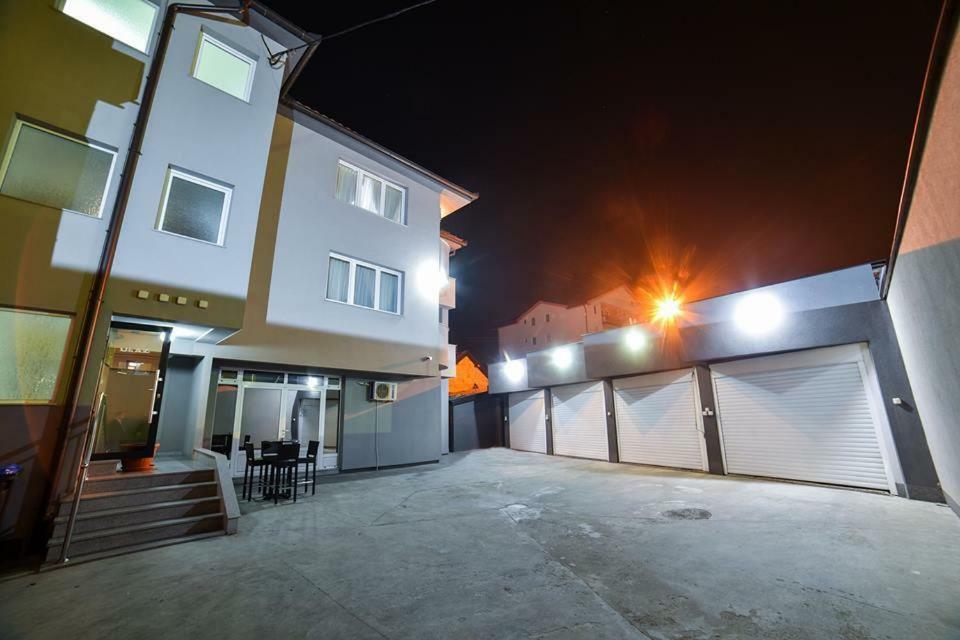 Motel Centar Бієліна Екстер'єр фото