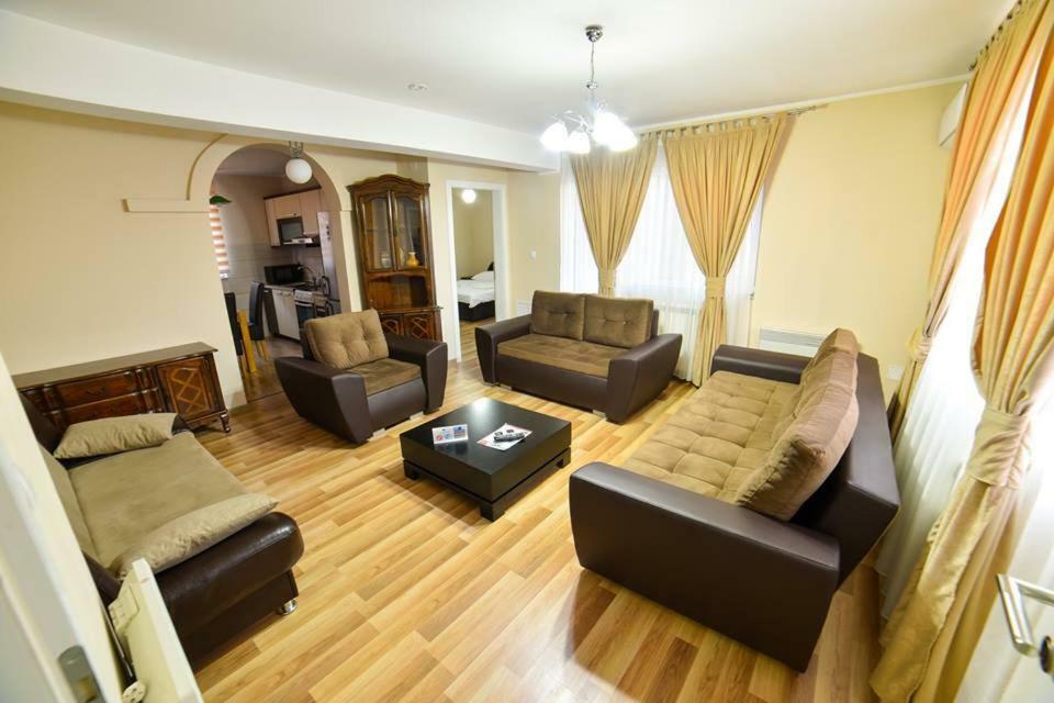 Motel Centar Бієліна Екстер'єр фото